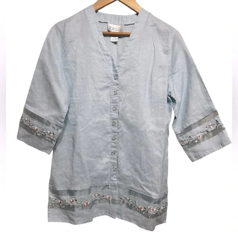 JORDAN Women’s 100% linen Lt blue blouse with floral embroidery button front
